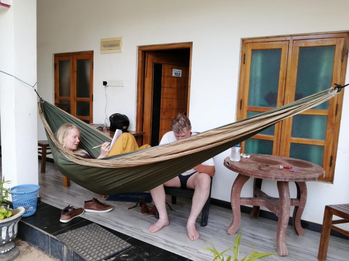Beach Life Uppuveli Trincomalee Bagian luar foto